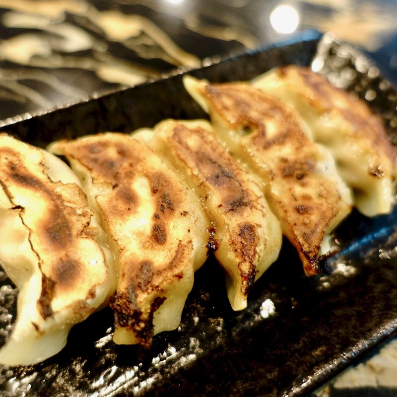 エビ入り焼き餃子(四川麻辣麺 雪家)
