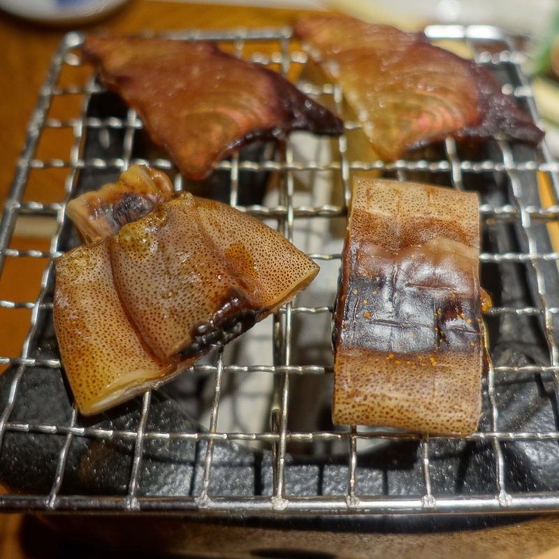 巻きぶりとイカ一夜干しの炙り焼き(江ノ島小屋)