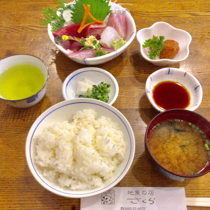 刺身定食(さくら 駅前店 )