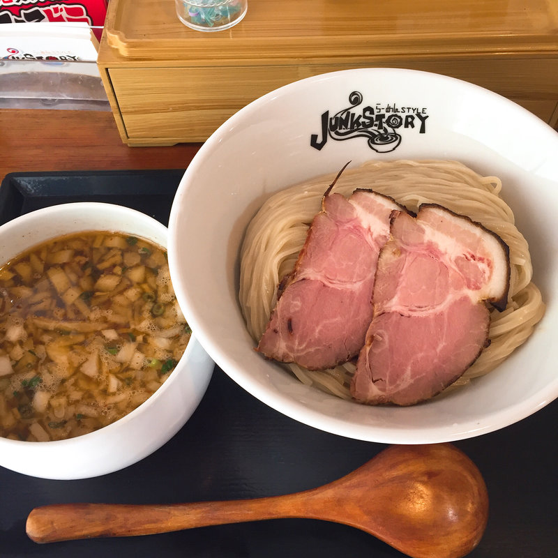 比内地鶏と大山地鶏の醤油つけ麺(らーめんstyle JUNK STORY （ラーメンスタイルジャンクストーリー）)