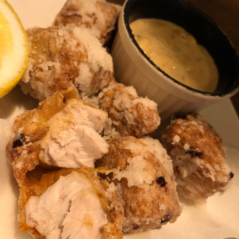 マグロの旨唐揚げ〜特製タルタルソース(ホルモン焼肉しまちゃん)