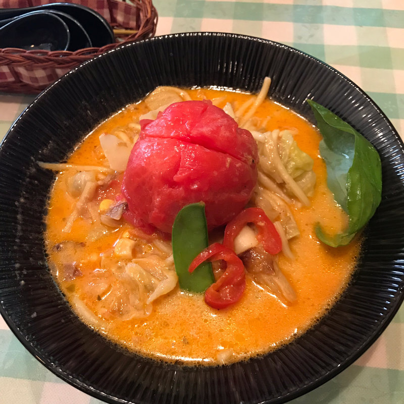 まるごとトマトのスープカレーちゃんぽん(音食亭 Brownie )
