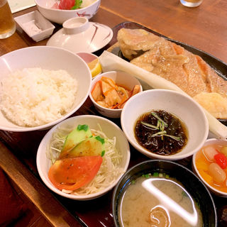 海鮮バター焼き定食(浜の家 （はまのや）)