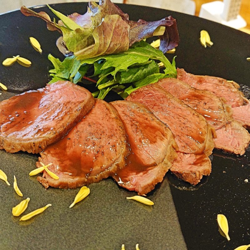 ローストジビエ（鹿）(燈火)