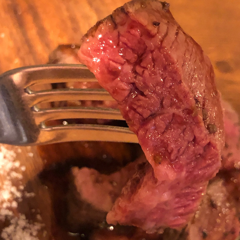 厚切りローストビーフ(ホルモン焼肉しまちゃん)