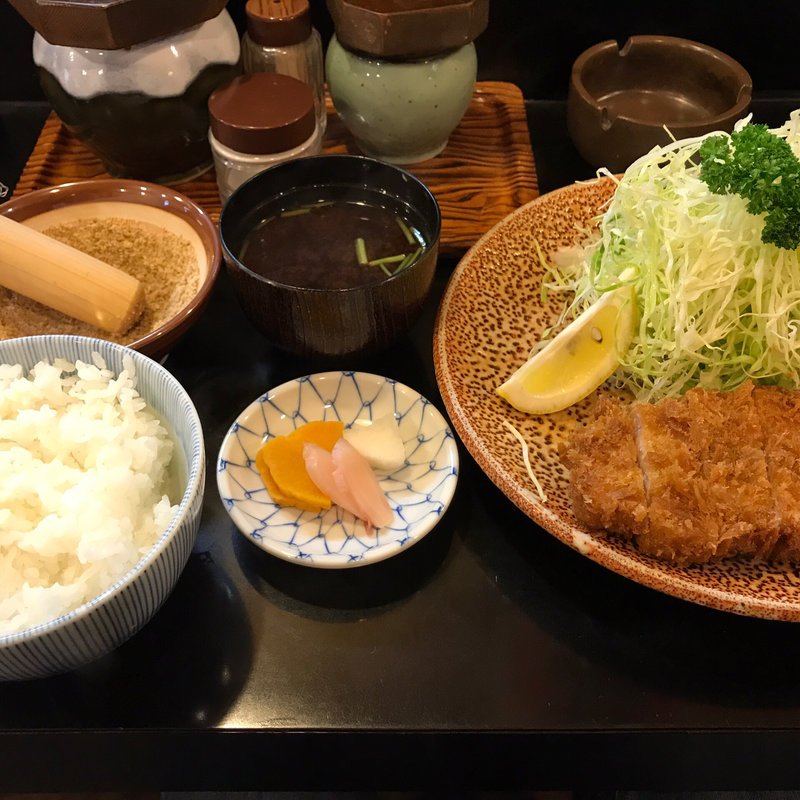 とんかつ定食(とんかつ割烹 陣屋(じんや))