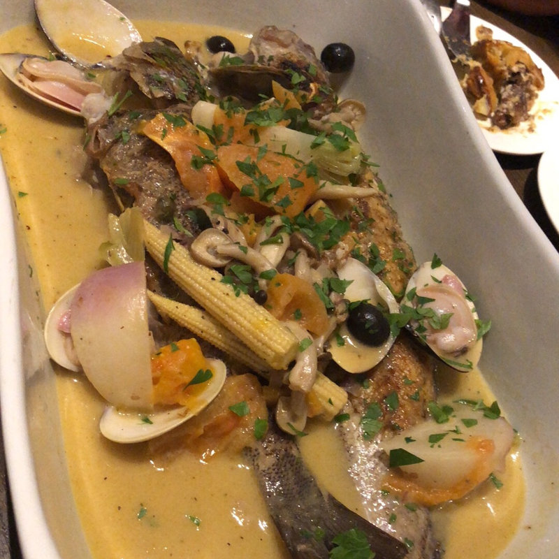 鮮魚の豪快アクアパッツァ(トラットリア　クアルト )