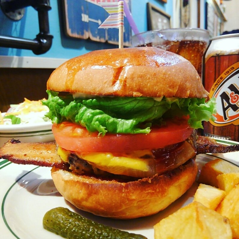 ベーコンチーズバーガー(Johson Burgers)