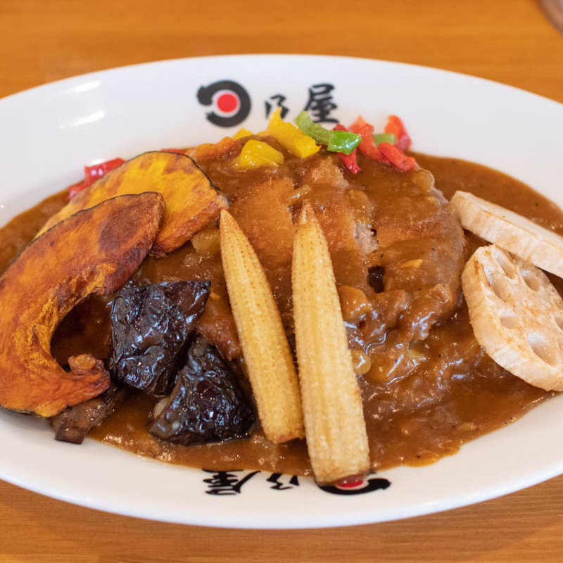 彩り揚げ野菜カレー+上メンチ(日乃屋カレー 播磨店)