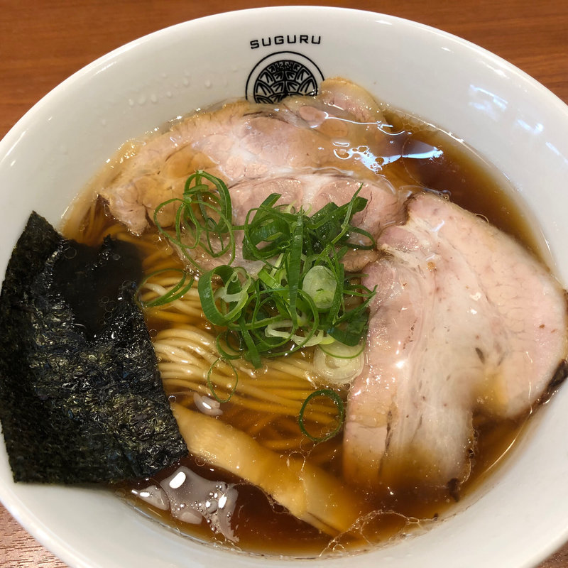 醤油らぁ麺(らぁ麺すぐる)