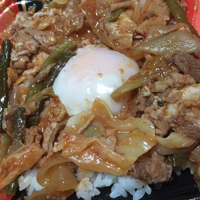 豚キムチ丼(ディナーベル ススキノ南７条店)