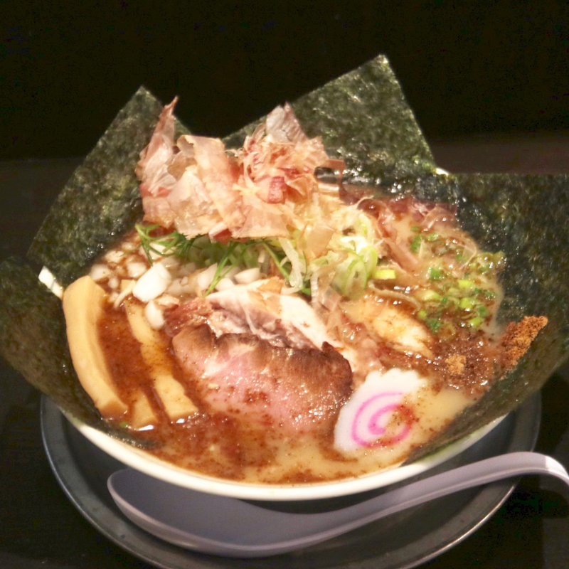 魚介とんこつ全部のせ(麺奏 弥栄 （iyasaka）)