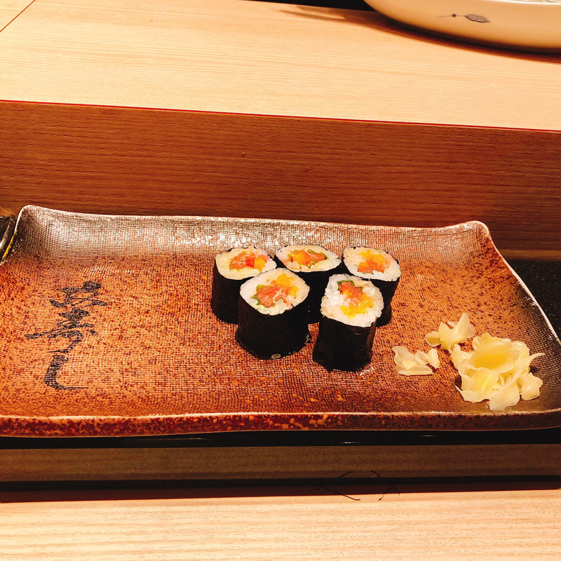 とろたく巻き(おたる政寿司 新宿)