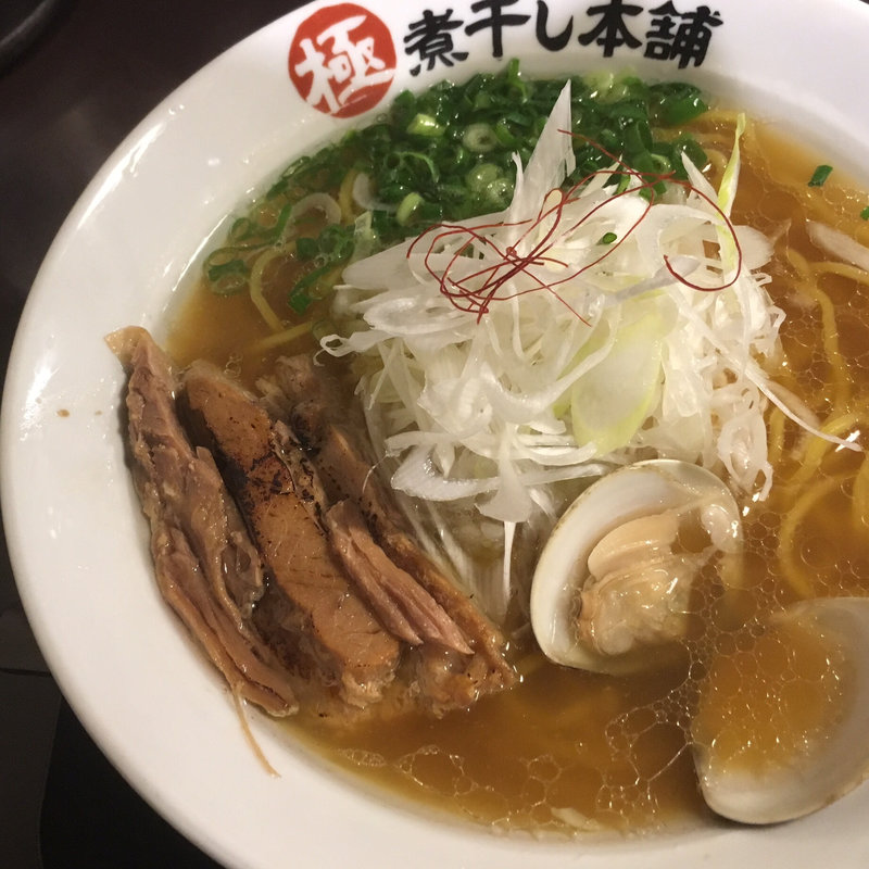 蛤と煮干しの塩らーめん(煮干しラーメン山岡家 狸小路4丁目店)