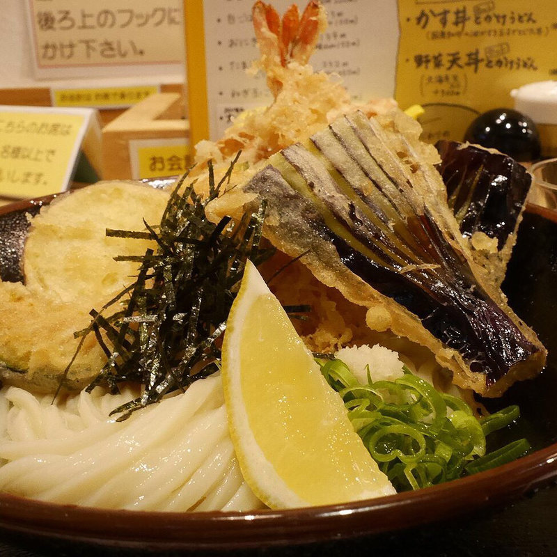 天ぷらぶっかけうどん(麺くい やまちゃん)