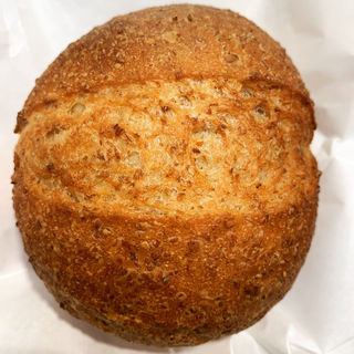 つぶ麦パン(墨繪パン  新宿店)