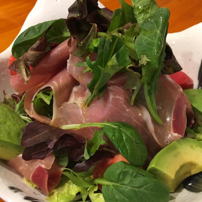 生ハムとアボカドのサラダ(GRILL KING （グリルキング）)