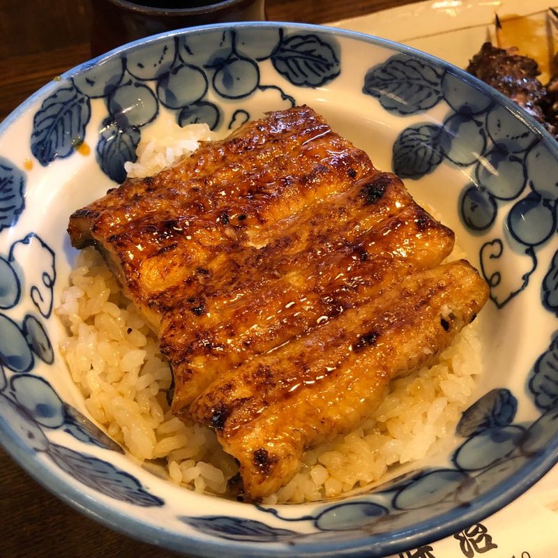 うな丼(お吸い物・お新香付)(味治)