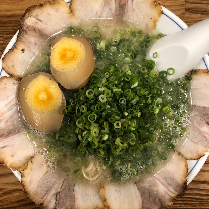 (博多ラーメン でぶちゃん 高田馬場本店)