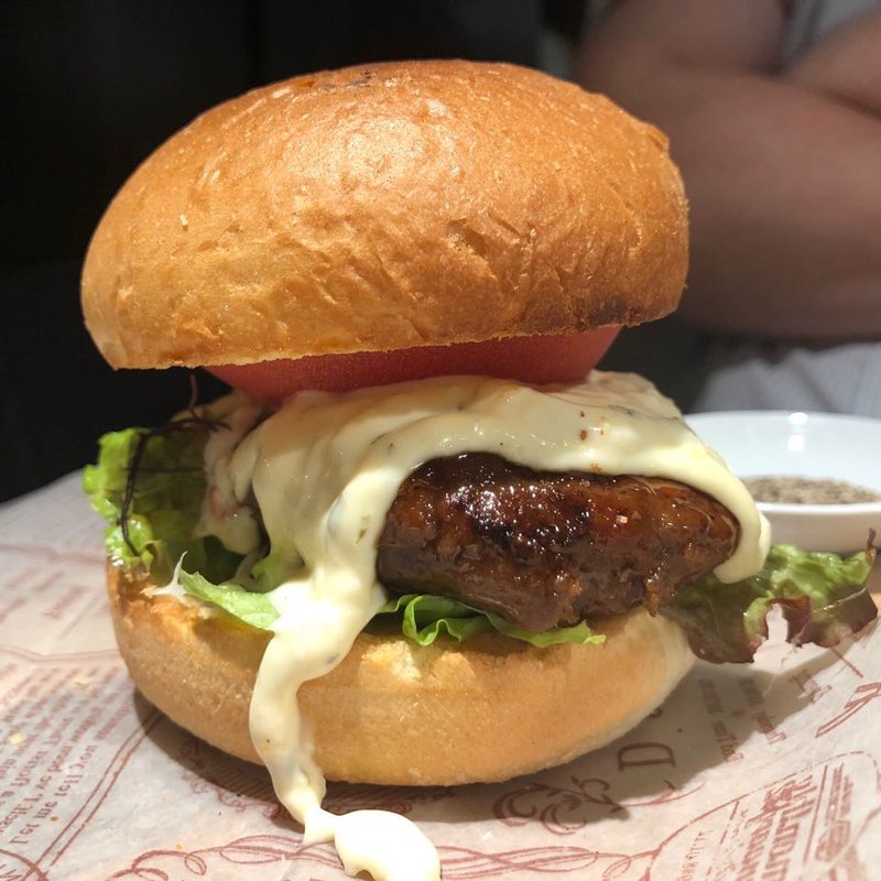 馬肉タルタルバーガー(じゃじゃ馬)