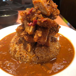 マウンテンカツカレー(ダル食堂 堂島地下街店)