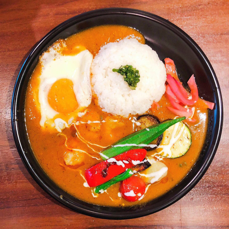 エビカレー（ライスS、目玉焼き、夏野菜トッピング）(東京ライスカレー（間借り先:へたれ!?）)