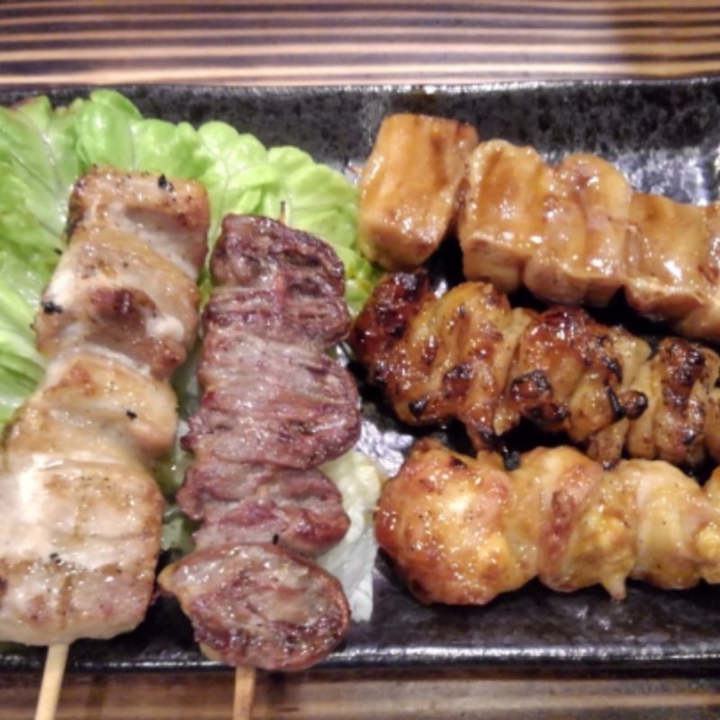 焼き鳥盛り合わせ(居酒屋丸二)
