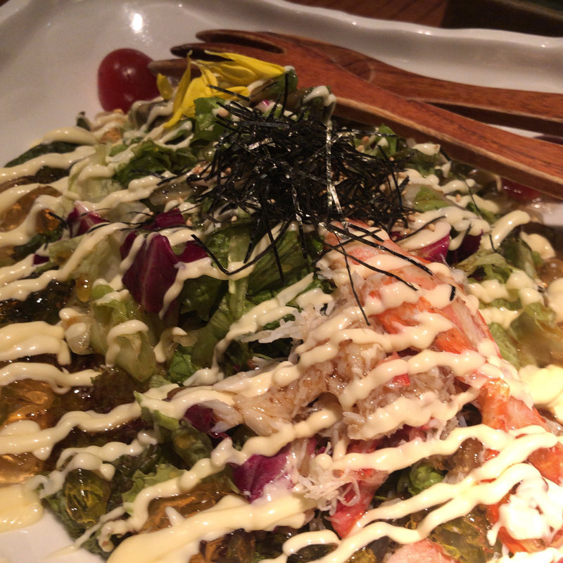 蟹とアボガドのサラダ(ろばたの炉 神楽坂通り店 )