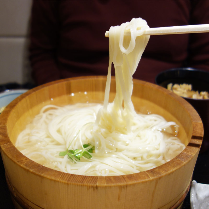 たらいうどんセット(能古うどん 天神ビル店)