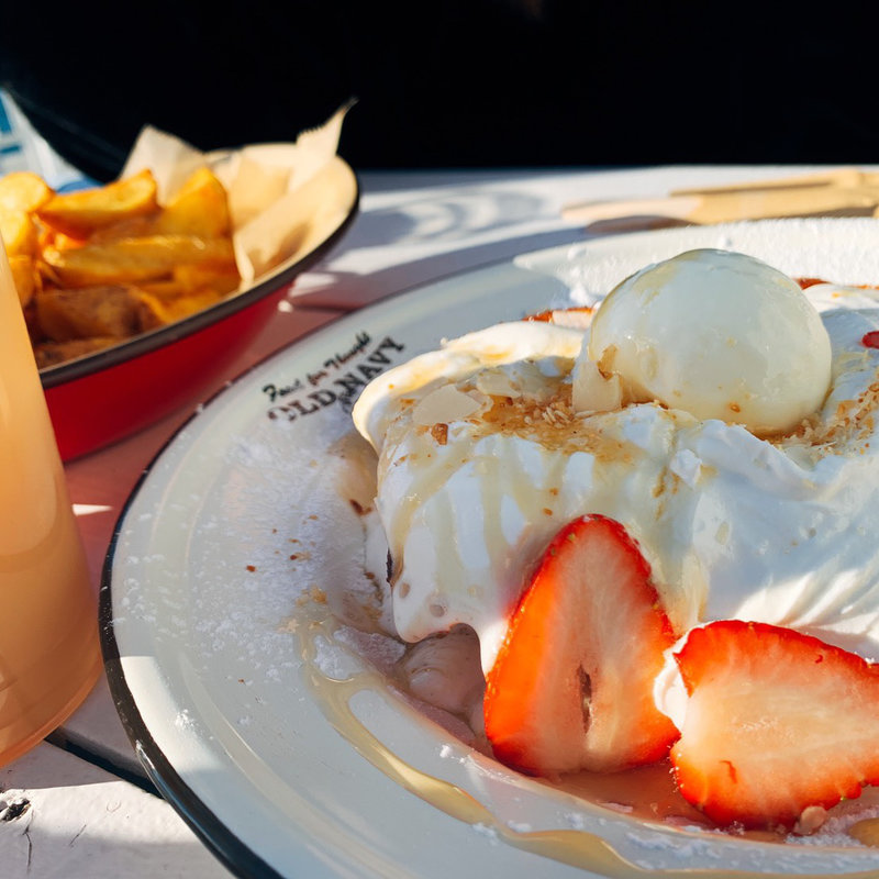 (ボートカフェ 衣奈マリーナ （BOAT CAFE）)