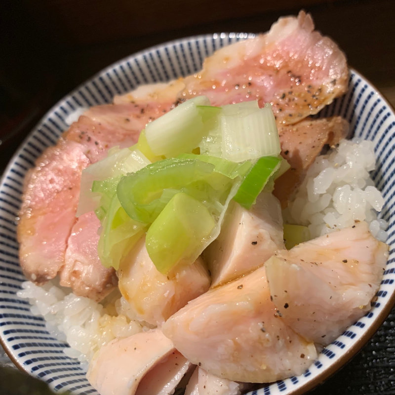 ミニチャーシュー丼(長男、もんたいちお)