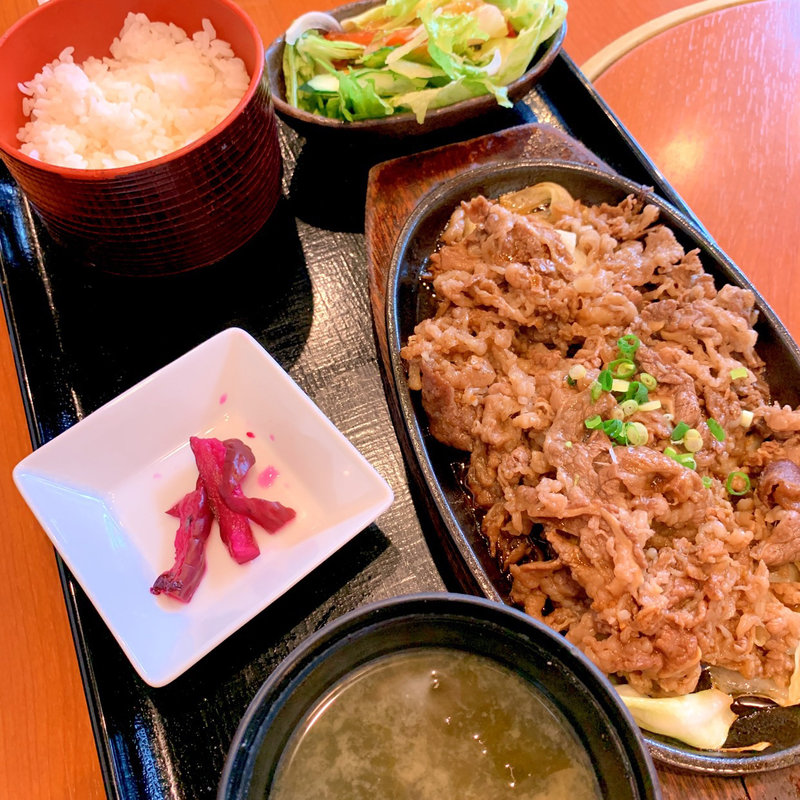 鉄板焼肉ランチ(五臓六腑 豊洲店 )