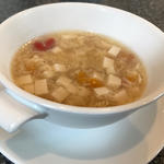 金華ハムベースのかぼちゃと豆腐と枸杞の実スープ(綉花)