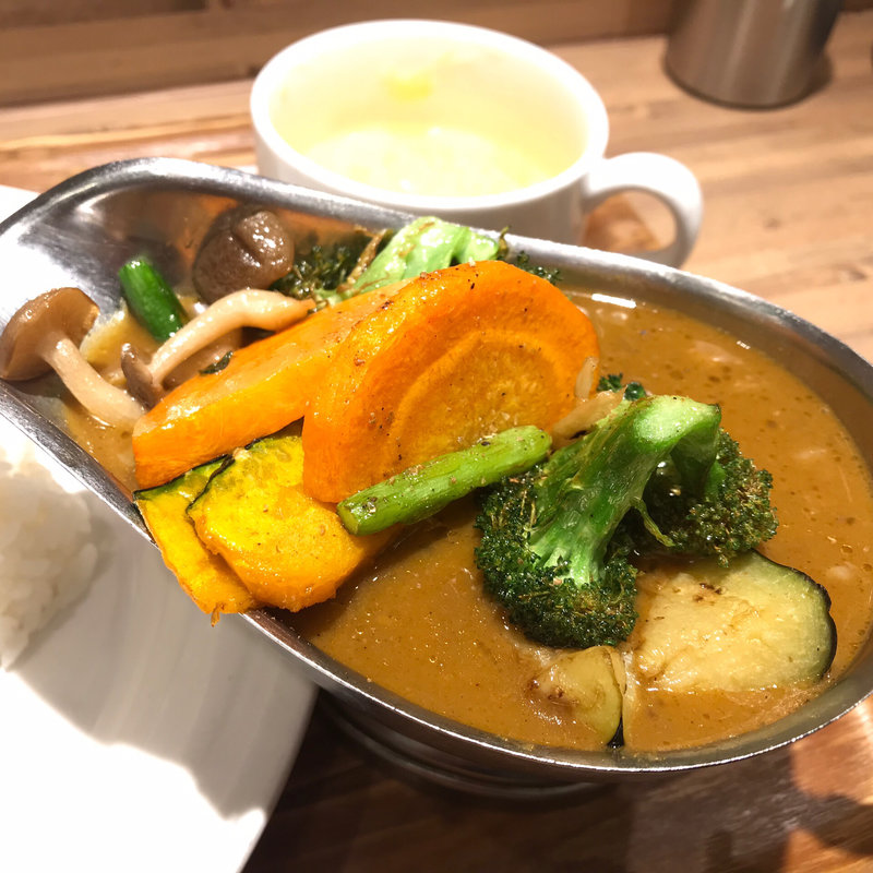 牛すじと野菜のカレー(東京カレー屋名店会 有楽町イトシア店)