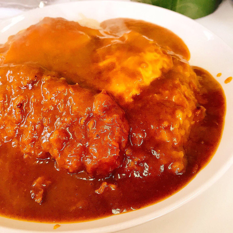 カツカレー ハーフ&ハーフ 目玉焼乗せ(カレーハヤシ フレンドアンドバード )