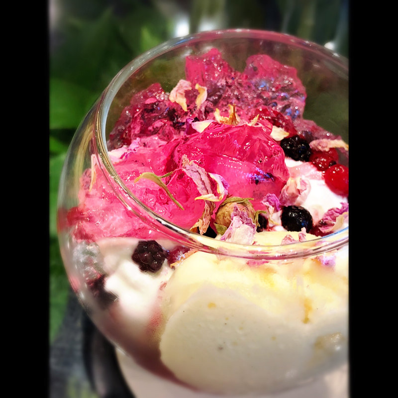 フラワーパフェ(青山フラワーマーケットティーハウス赤坂Bizタワー店)