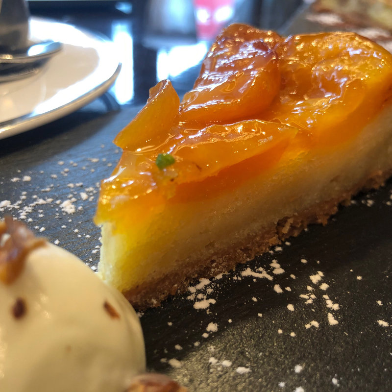 あんずのタルト(銀座大食堂)