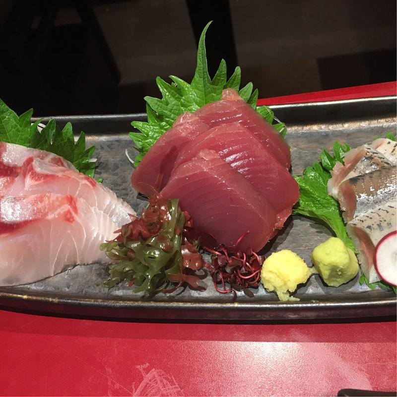 刺身三点盛り合わせ(日本酒と蕎麦 中野いざ宵)