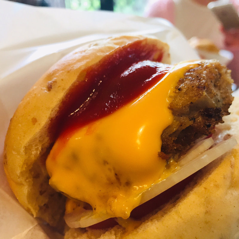 N.Y.スタイルハンバーガー(Kitchenピエロ)