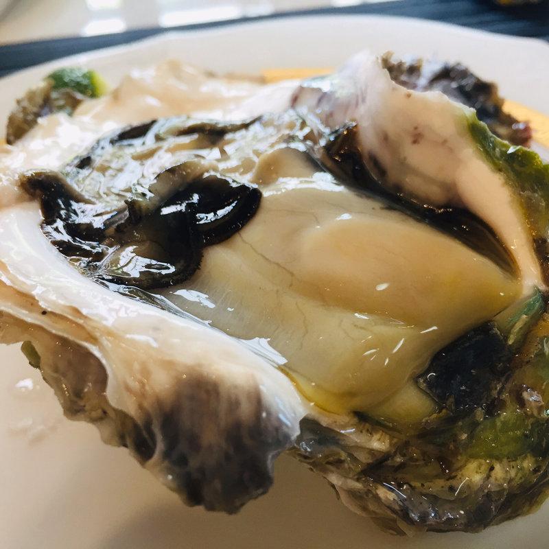 長崎産 旬の岩牡蠣(Kitchenピエロ)