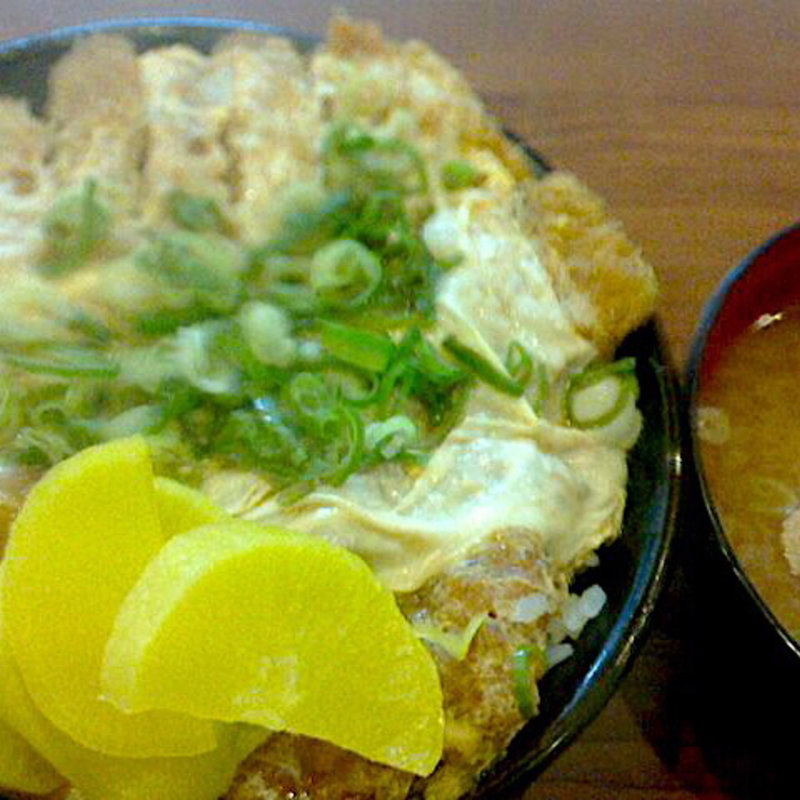 背ロース玉子とじかつ丼(てんこ盛玉子2個)(かつ丼 吉兵衛 なんば道具屋筋店)