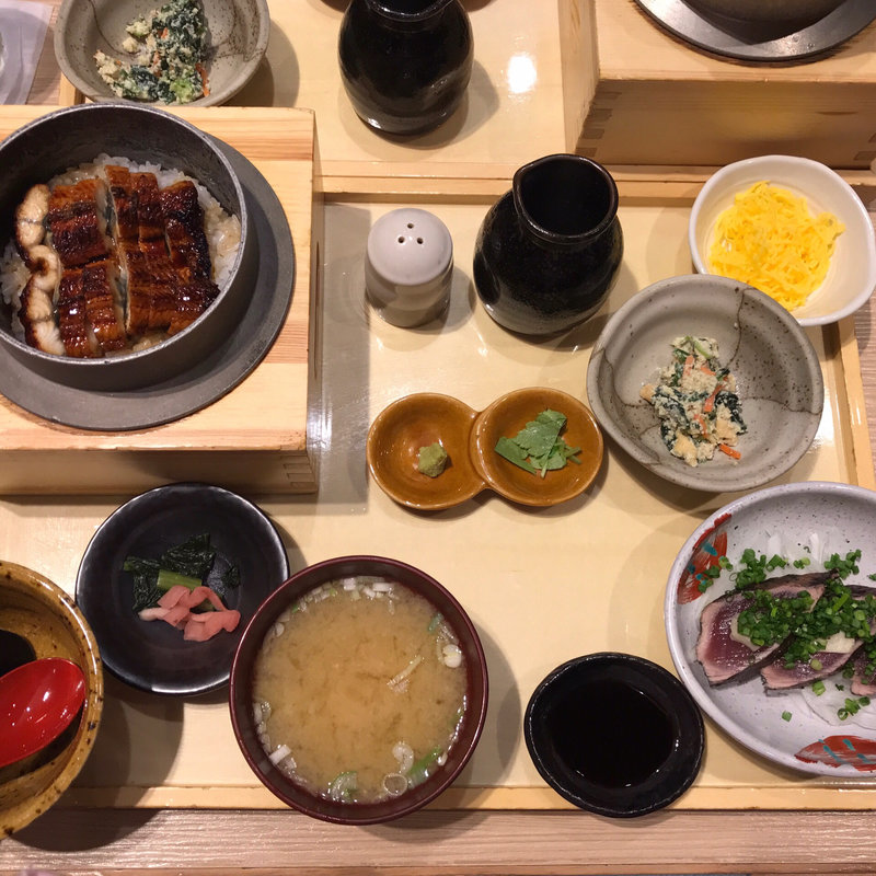 鰻釜めしとわら焼き鰹のたたき定食(五穀 旭川駅前店)