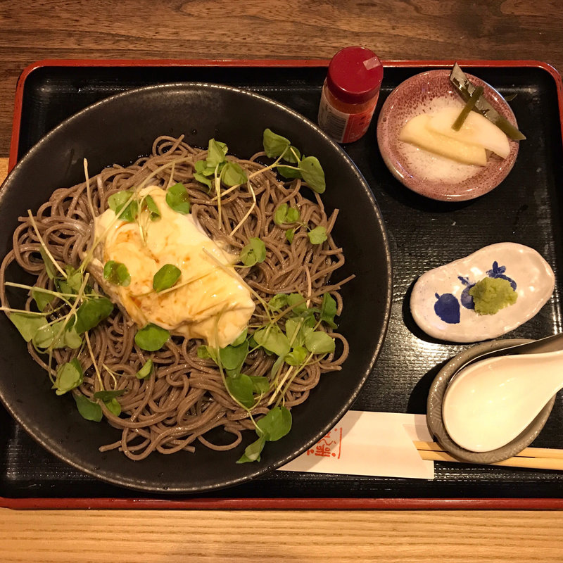 冷たい蕎麦 生ゆば(そばと手料理 をん坐)