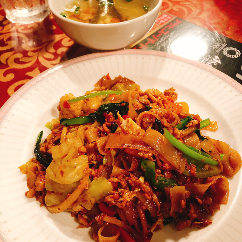 辛口太麺焼きビーフン  (スクンビット･ソイ･トンロー東京八重洲店)