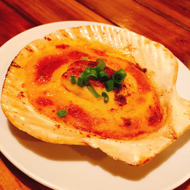 ホタテのウニソース焼き(御徒町ワイン食堂パパン)