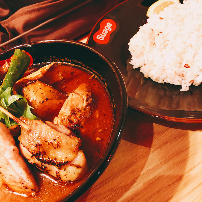 パリパリ知床どりと野菜カレー(イカスミスープ)(北海道スープカレーSuage 渋谷店)