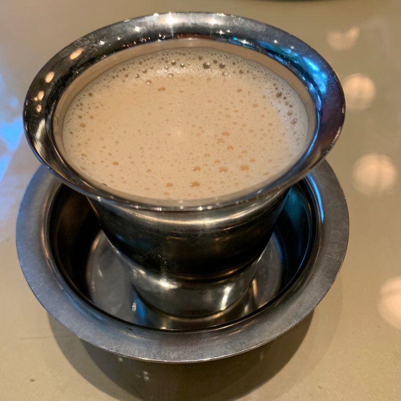 薔薇チャイ(カレー居酒屋 『YELLOW』)