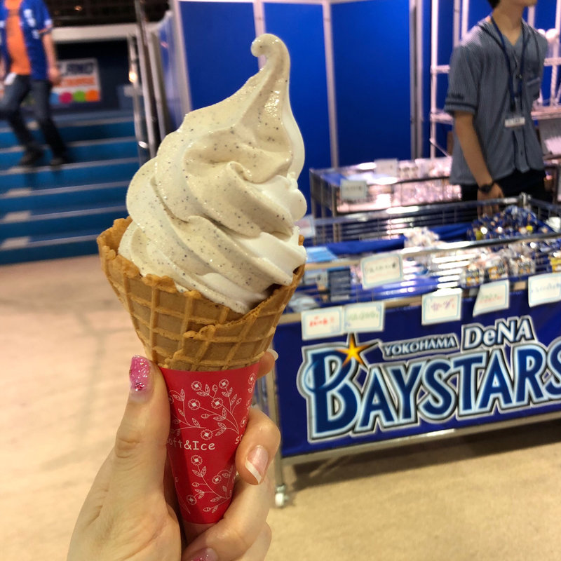 バニラ×コーヒーミックスソフトクリーム(濱星樓)