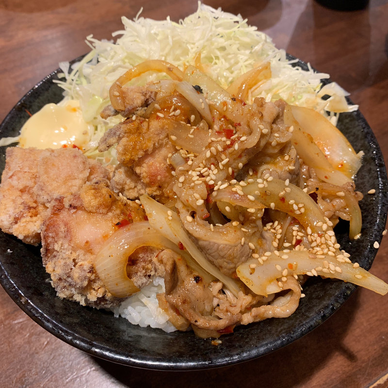 豪快すたみな唐揚げ牛焼肉合盛り丼(伝説のすた丼屋 国立東店)