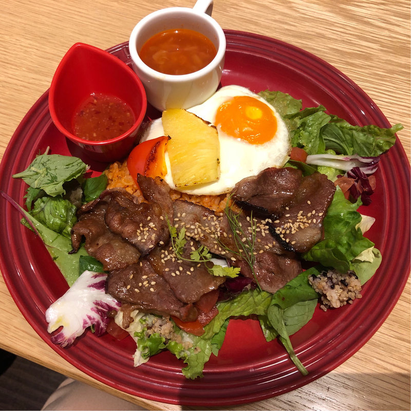 ビーフグリルのサラダジャンバラヤwithホットチリソース（スープ付）(むさしの森珈琲 高松レインボーロード店)